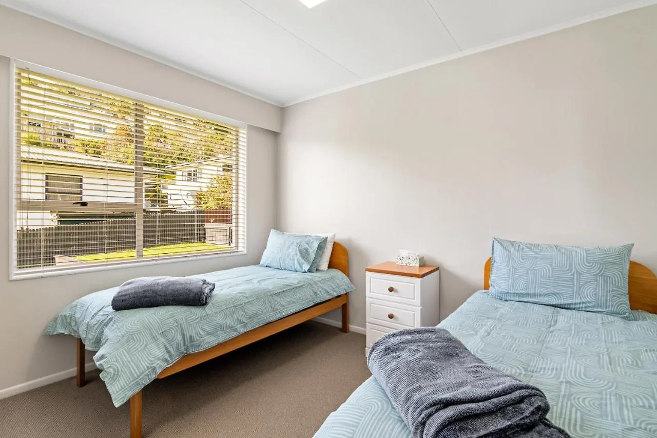 Seaside Sounds - Picton Upstairs Unit Villa Holiday home