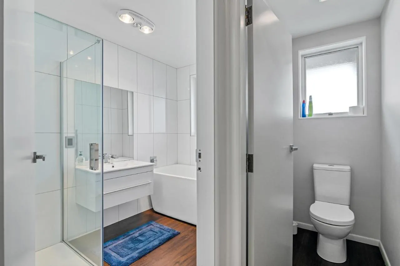Seaside Sounds - Picton Upstairs Unit Villa